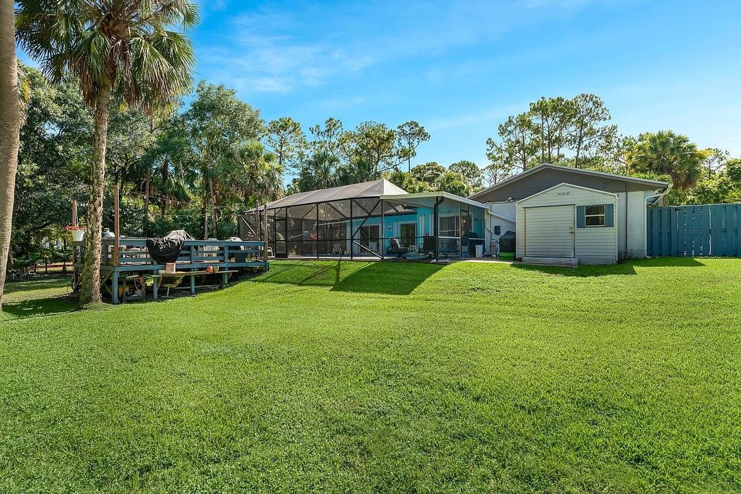 Activo con contrato: $879,000 (3 camas, 3 baños, 2388 Pies cuadrados)