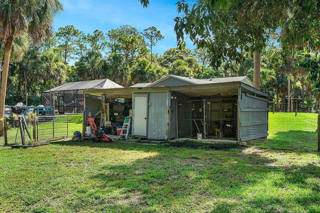 Activo con contrato: $879,000 (3 camas, 3 baños, 2388 Pies cuadrados)