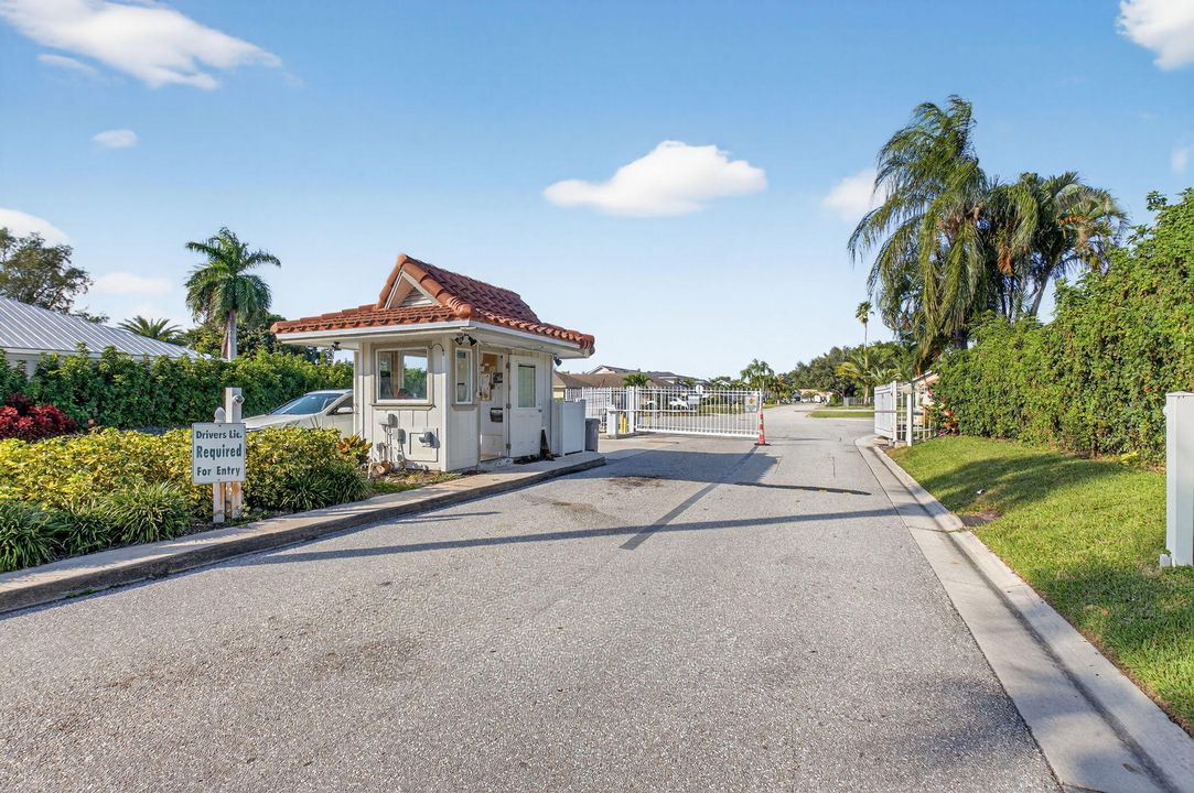 For Rent: $5,000 (3 beds, 2 baths, 1906 Square Feet)