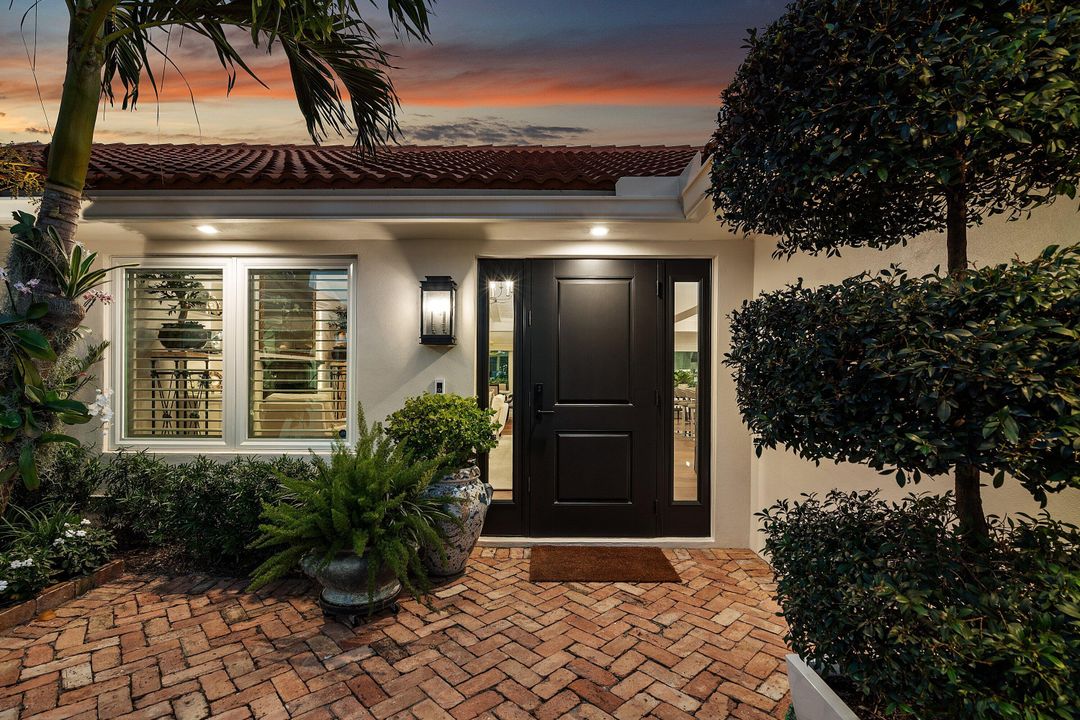 На продажу: $2,149,000 (3 спален, 2 ванн, 2374 Квадратных фут)