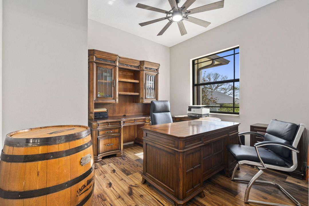 待售: $4,300,000 (3 贝兹, 3 浴室, 3807 平方英尺)