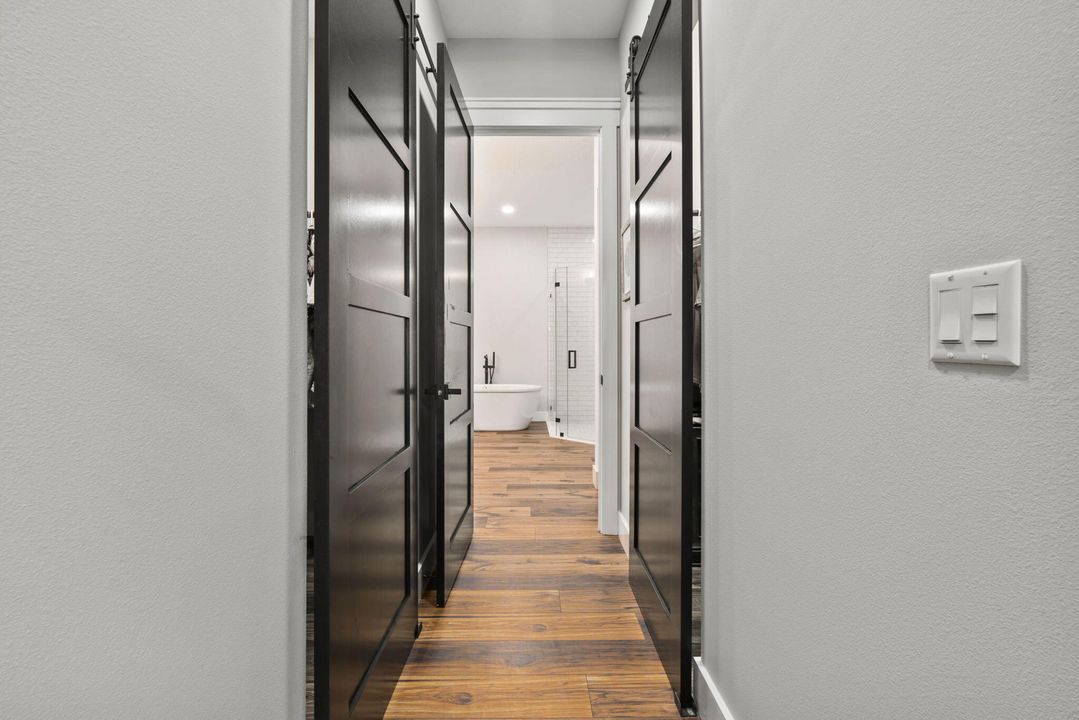 待售: $4,300,000 (3 贝兹, 3 浴室, 3807 平方英尺)