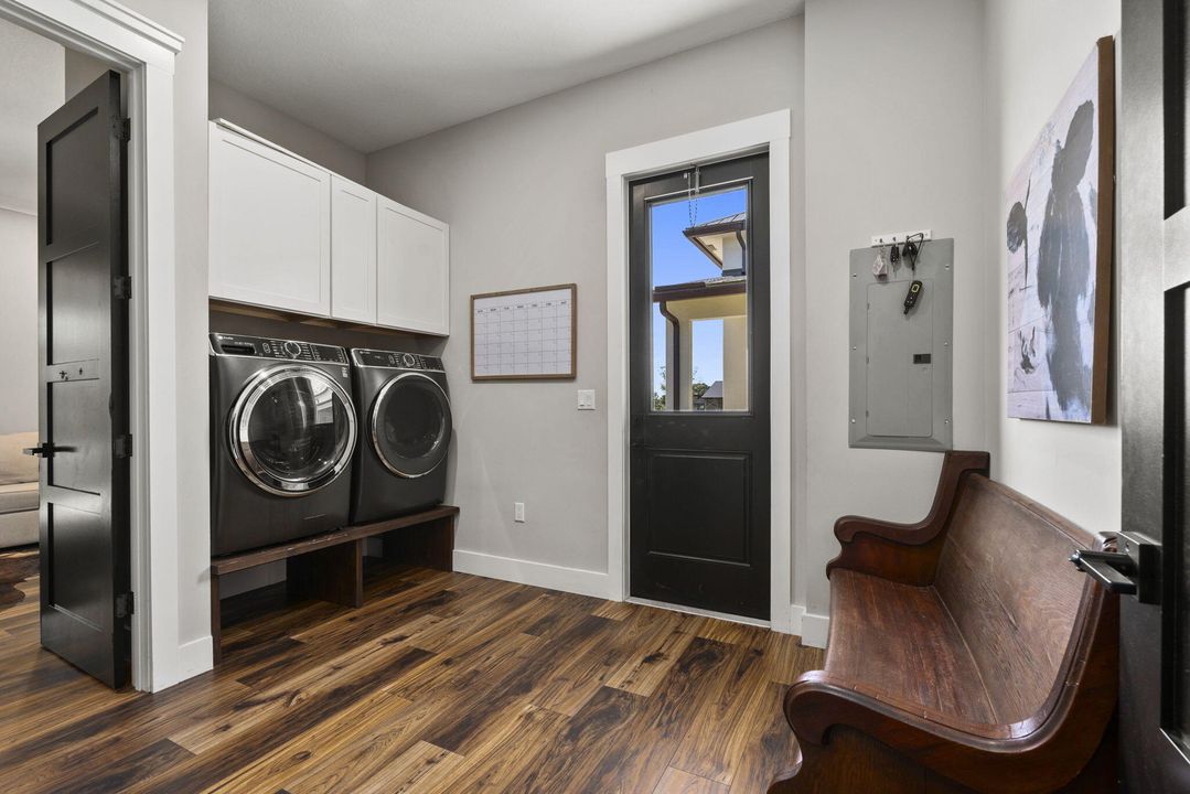 待售: $4,300,000 (3 贝兹, 3 浴室, 3807 平方英尺)