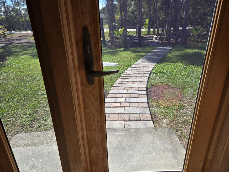 For Sale: $619,000 (3 beds, 2 baths, 1410 Square Feet)