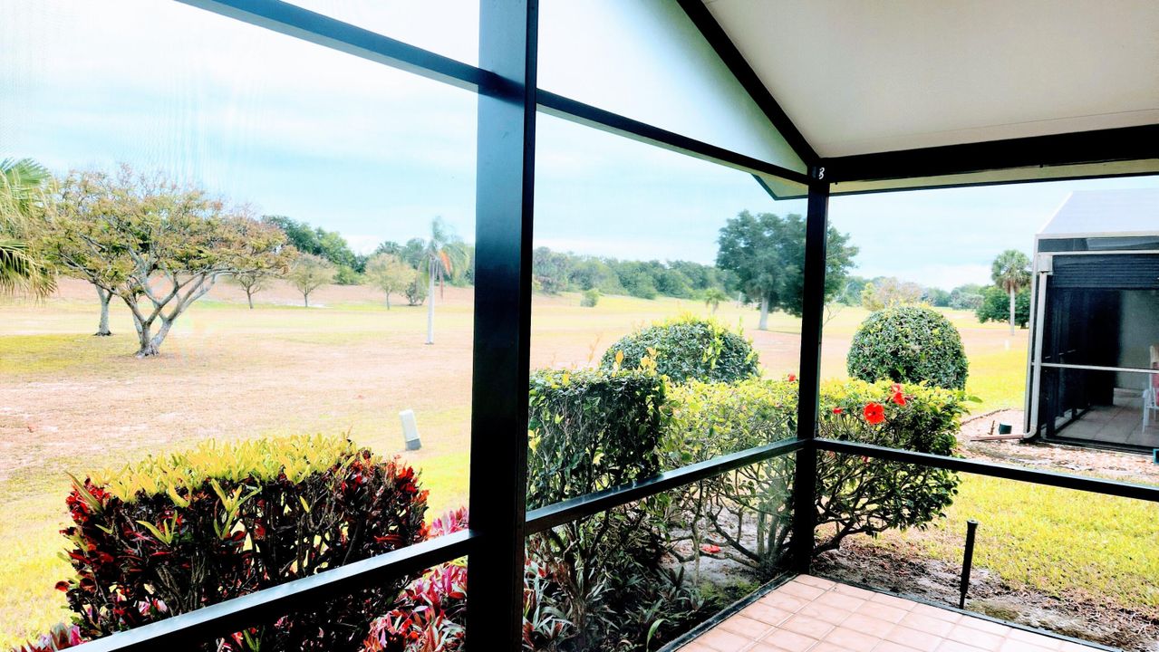 For Sale: $325,000 (2 beds, 2 baths, 1384 Square Feet)