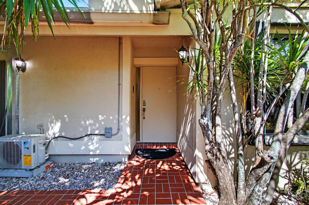 For Rent: $4,500 (2 beds, 2 baths, 1627 Square Feet)