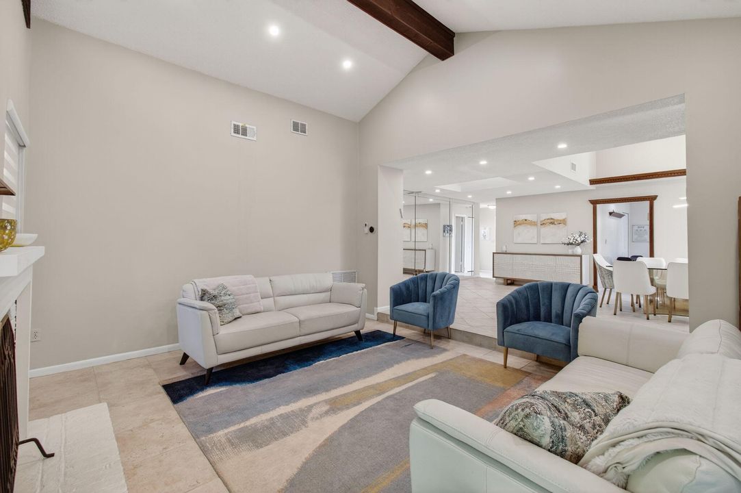 For Rent: $4,500 (2 beds, 2 baths, 1627 Square Feet)