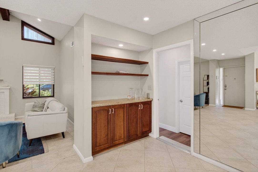 For Rent: $4,500 (2 beds, 2 baths, 1627 Square Feet)