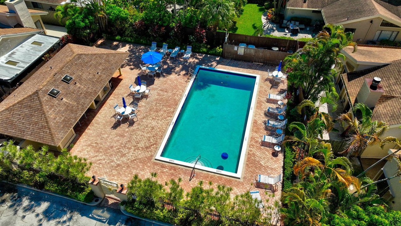 For Rent: $4,500 (2 beds, 2 baths, 1627 Square Feet)