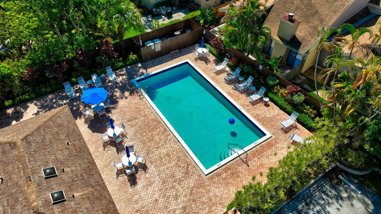 For Rent: $4,500 (2 beds, 2 baths, 1627 Square Feet)