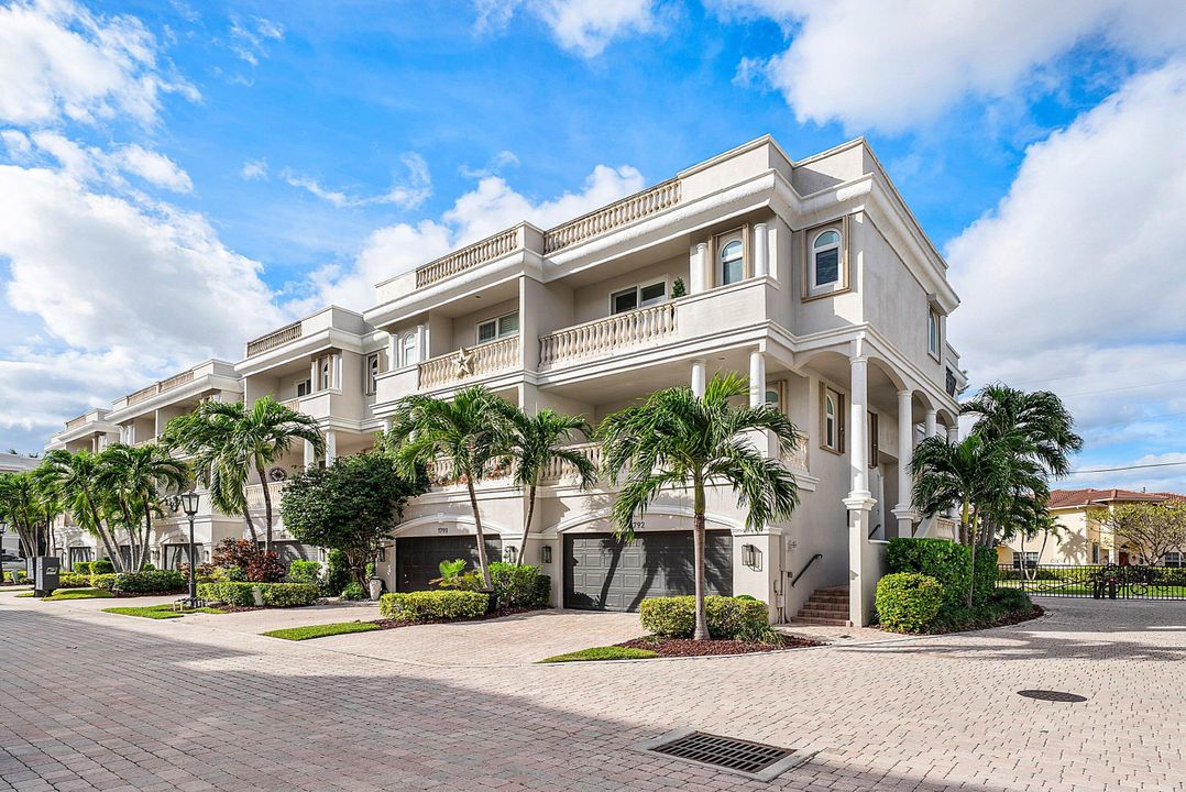 For Sale: $2,050,000 (3 beds, 3 baths, 2938 Square Feet)