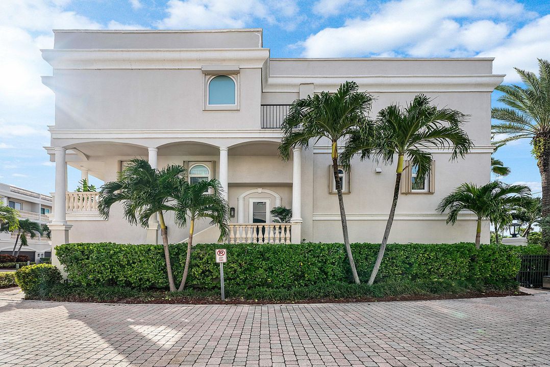 For Sale: $2,050,000 (3 beds, 3 baths, 2938 Square Feet)