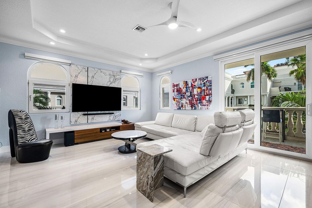 For Sale: $2,050,000 (3 beds, 3 baths, 2938 Square Feet)