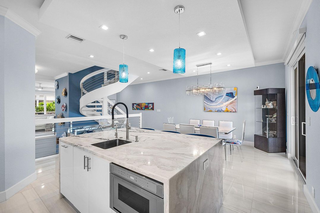 For Sale: $2,050,000 (3 beds, 3 baths, 2938 Square Feet)