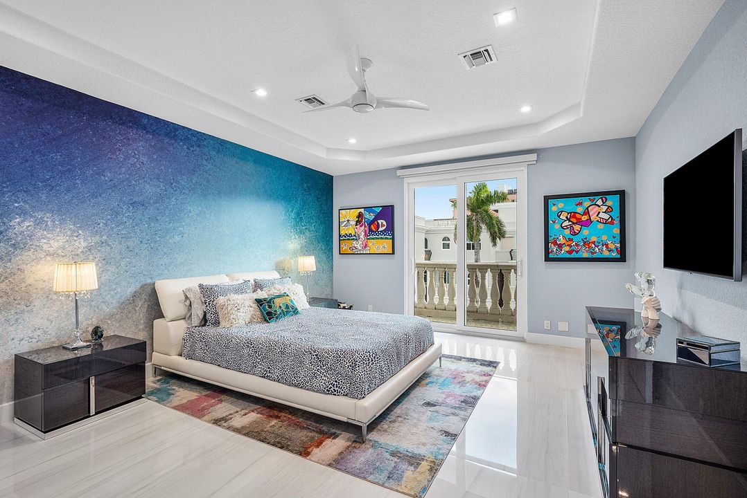 For Sale: $2,050,000 (3 beds, 3 baths, 2938 Square Feet)