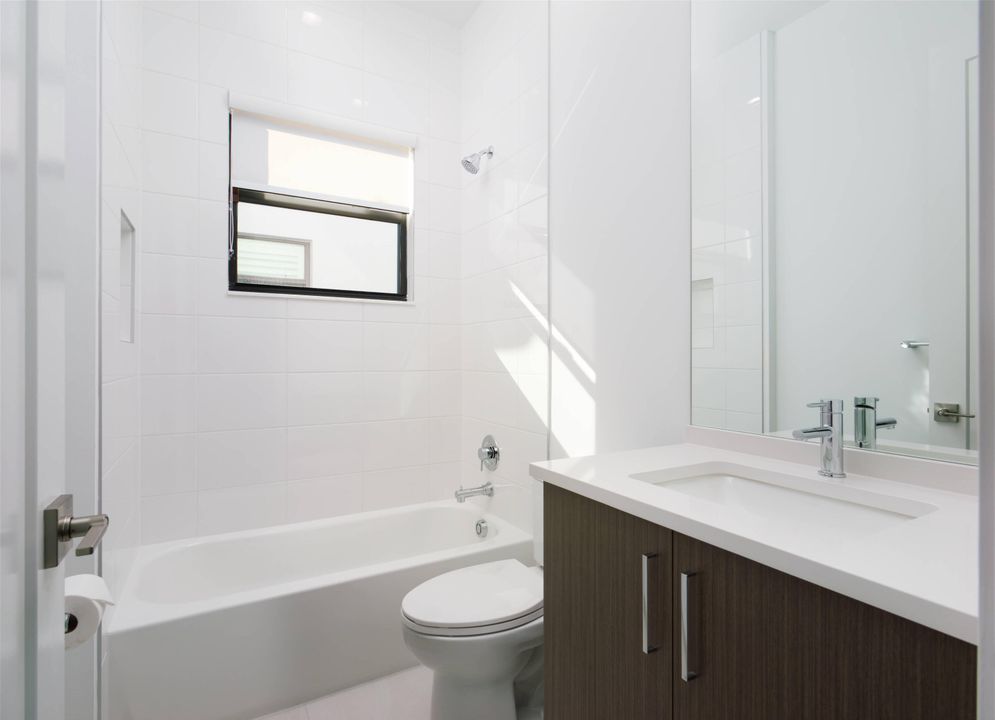 На продажу: $1,575,000 (4 спален, 4 ванн, 3248 Квадратных фут)