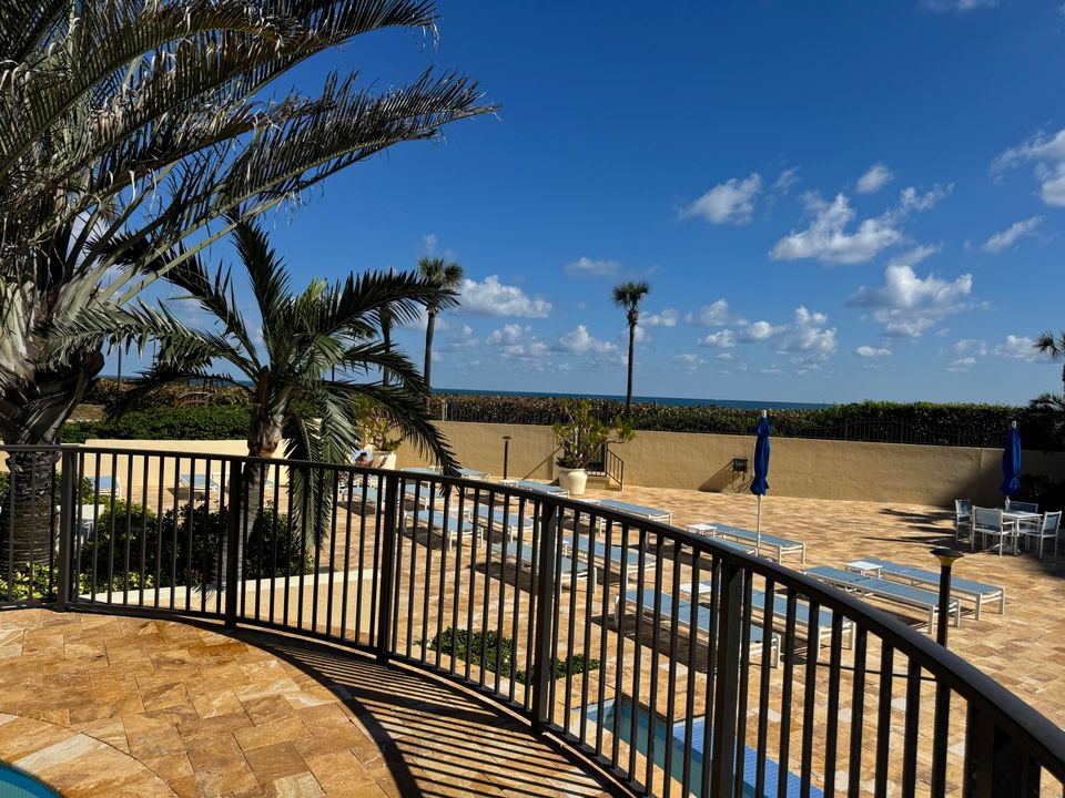 Под контрактом: $3,875 (2 спален, 2 ванн, 1170 Квадратных фут)