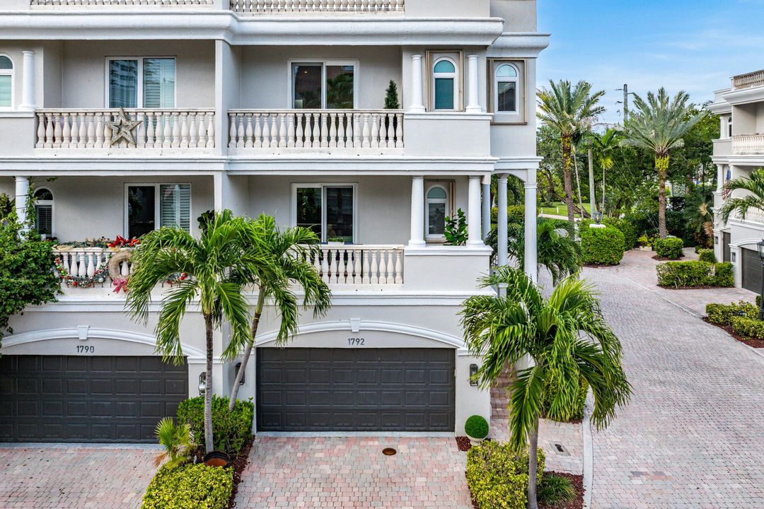 For Sale: $2,050,000 (3 beds, 3 baths, 2938 Square Feet)