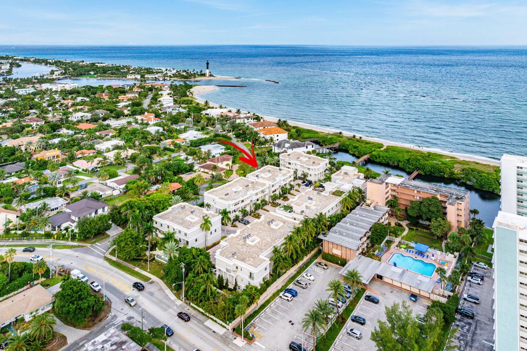 For Sale: $2,050,000 (3 beds, 3 baths, 2938 Square Feet)