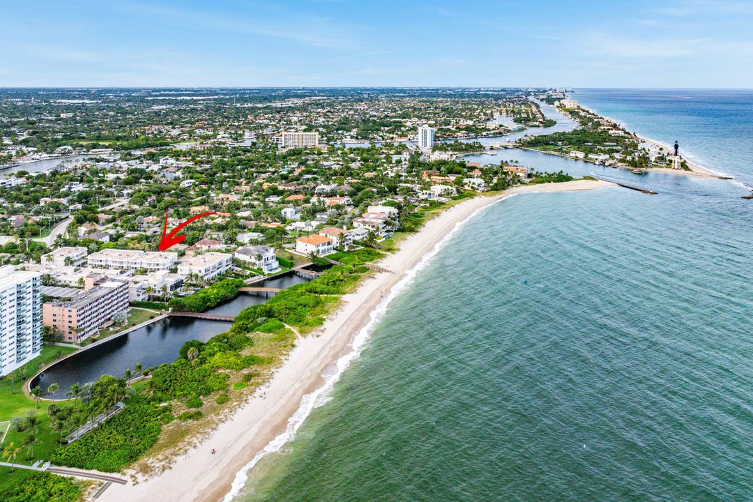For Sale: $2,050,000 (3 beds, 3 baths, 2938 Square Feet)