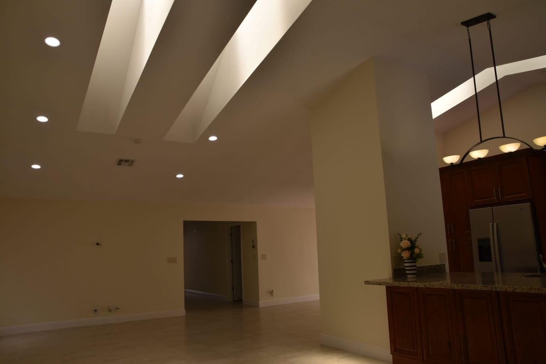 For Rent: $6,100 (3 beds, 2 baths, 2101 Square Feet)