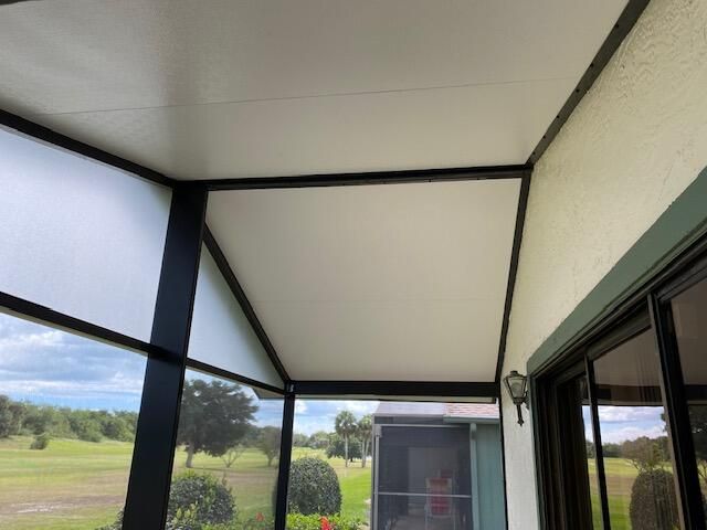 For Sale: $325,000 (2 beds, 2 baths, 1384 Square Feet)