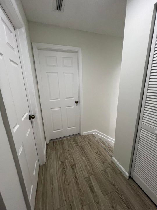 Active With Contract: $350,000 (2 beds, 2 baths, 1383 Square Feet)