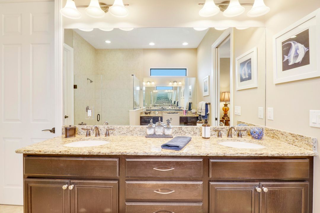 待售: $879,000 (3 贝兹, 3 浴室, 2555 平方英尺)