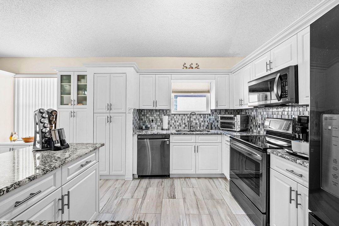 For Sale: $504,750 (3 beds, 2 baths, 2144 Square Feet)