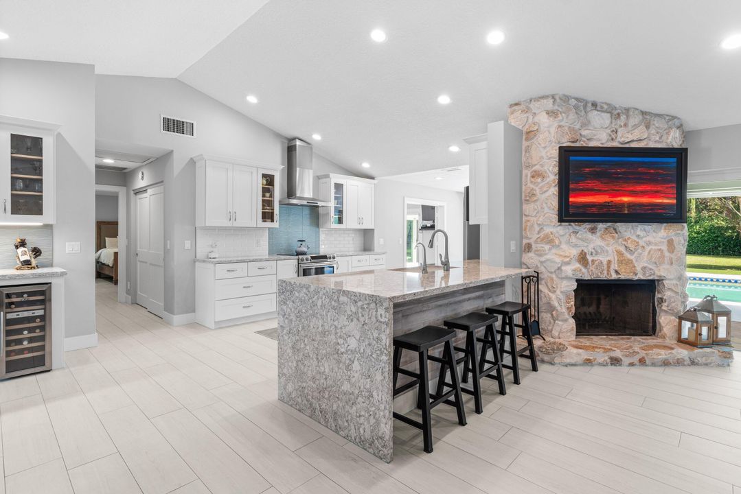 Active With Contract: $1,550,000 (4 beds, 3 baths, 2931 Square Feet)