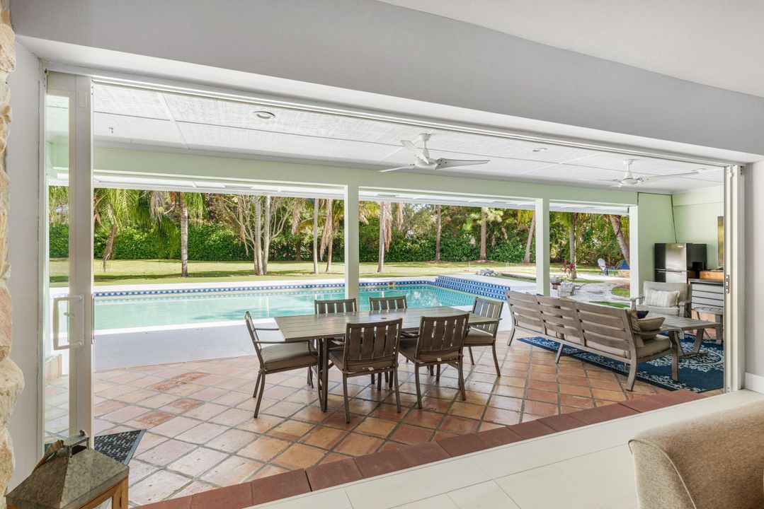 Active With Contract: $1,550,000 (4 beds, 3 baths, 2931 Square Feet)