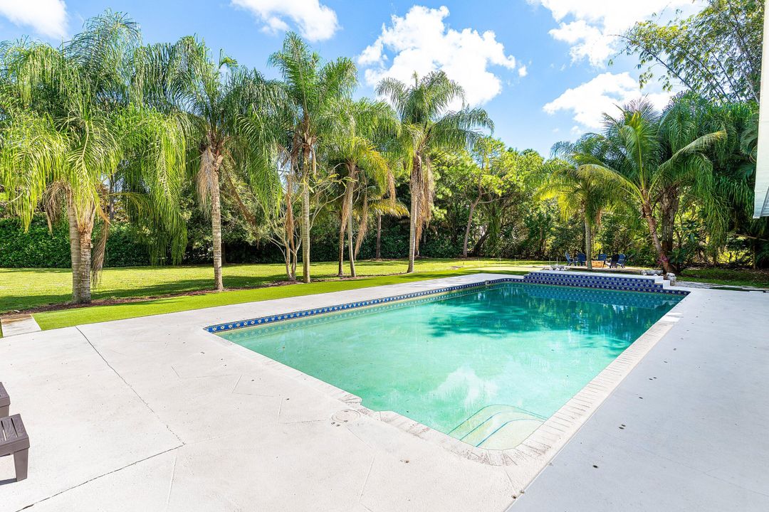 Active With Contract: $1,550,000 (4 beds, 3 baths, 2931 Square Feet)