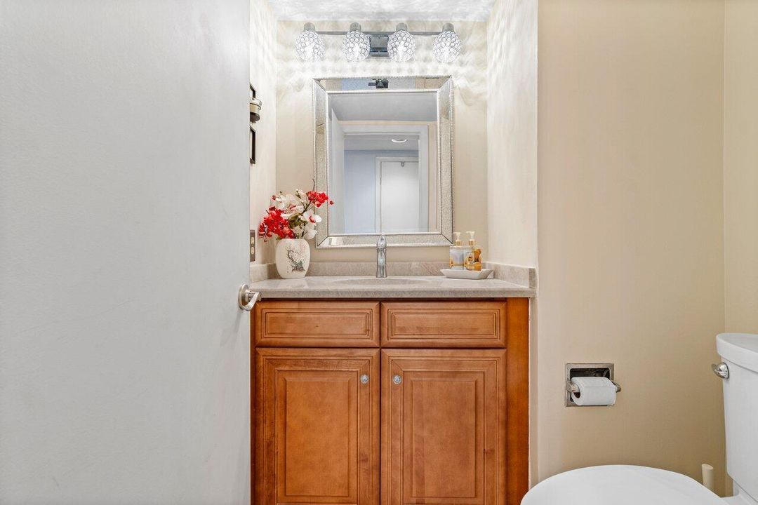 For Sale: $1,599,500 (2 beds, 2 baths, 2529 Square Feet)