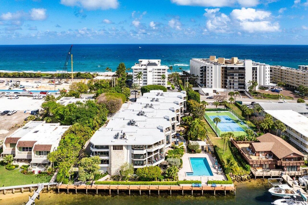 For Sale: $1,599,500 (2 beds, 2 baths, 2529 Square Feet)