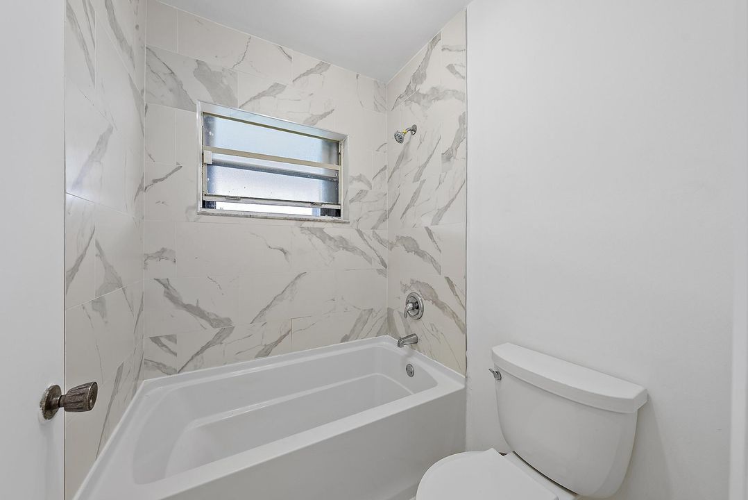 For Rent: $3,600 (4 beds, 2 baths, 1642 Square Feet)