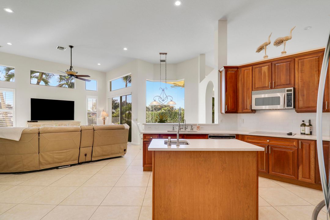 For Sale: $1,499,000 (5 beds, 3 baths, 2818 Square Feet)