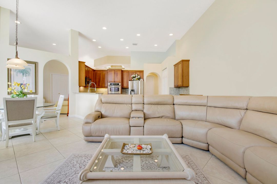 For Sale: $1,499,000 (5 beds, 3 baths, 2818 Square Feet)