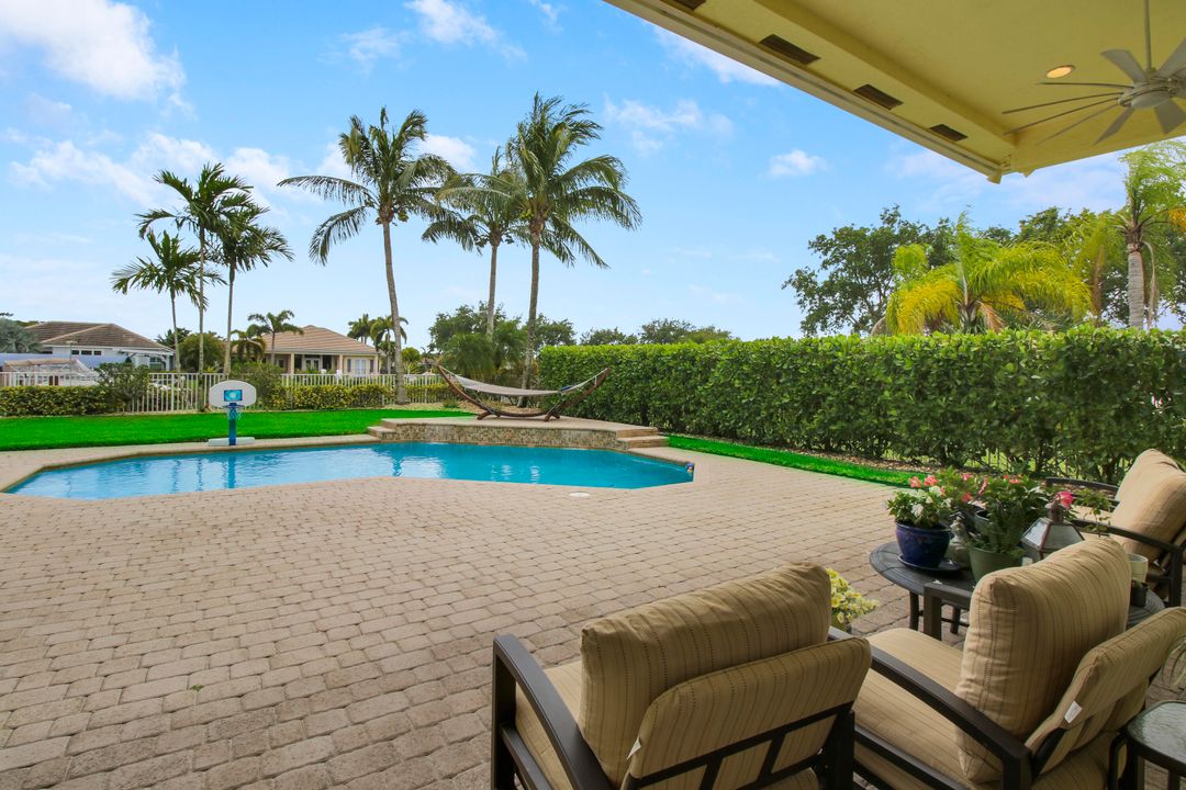 For Sale: $1,499,000 (5 beds, 3 baths, 2818 Square Feet)