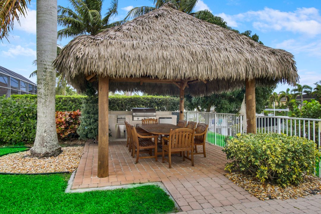 For Sale: $1,499,000 (5 beds, 3 baths, 2818 Square Feet)