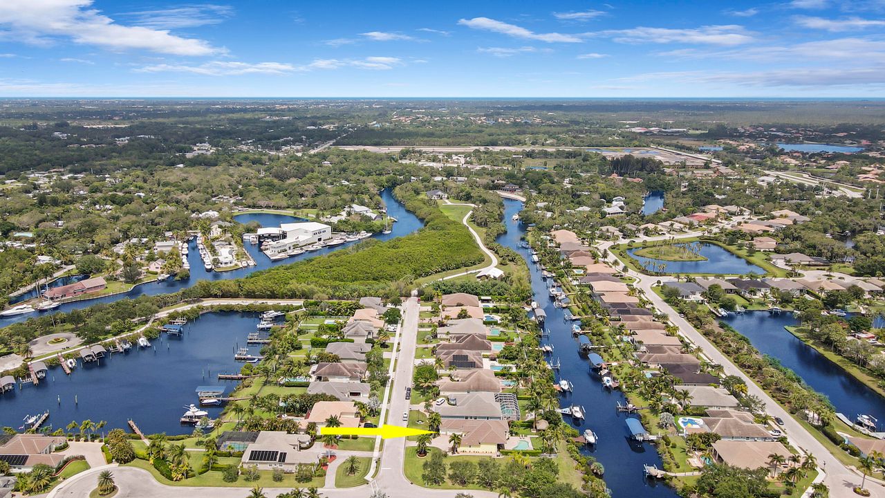 For Sale: $1,499,000 (5 beds, 3 baths, 2818 Square Feet)