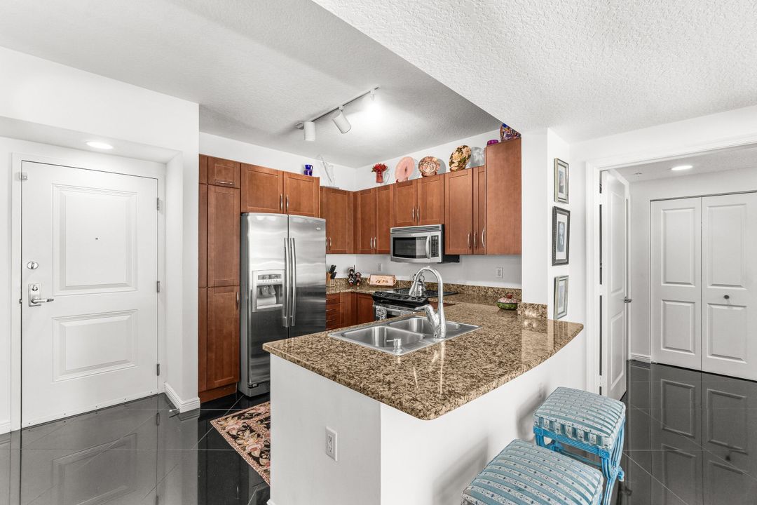 En Venta: $469,500 (2 camas, 2 baños, 1230 Pies cuadrados)