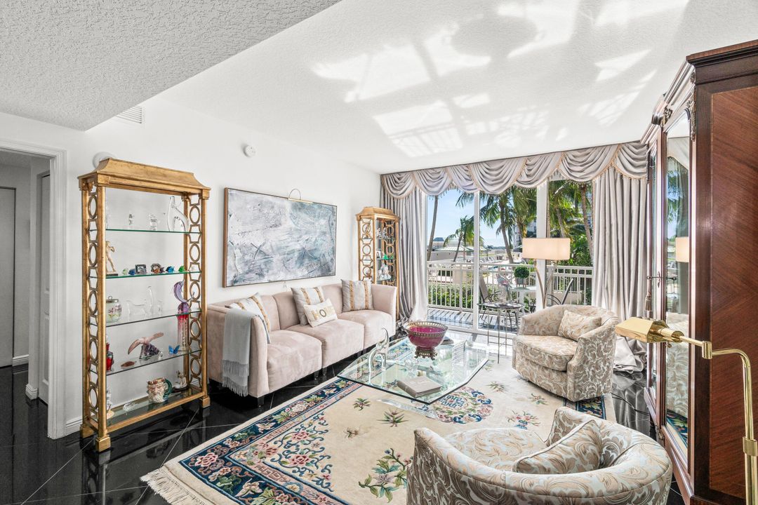 En Venta: $469,500 (2 camas, 2 baños, 1230 Pies cuadrados)