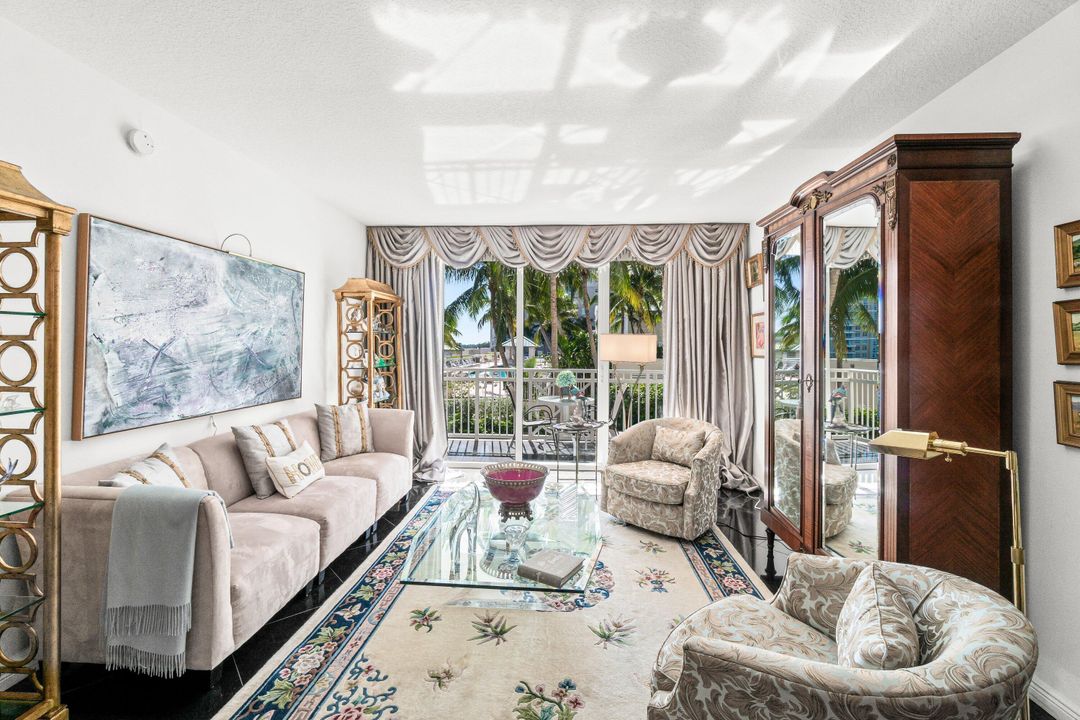 En Venta: $469,500 (2 camas, 2 baños, 1230 Pies cuadrados)