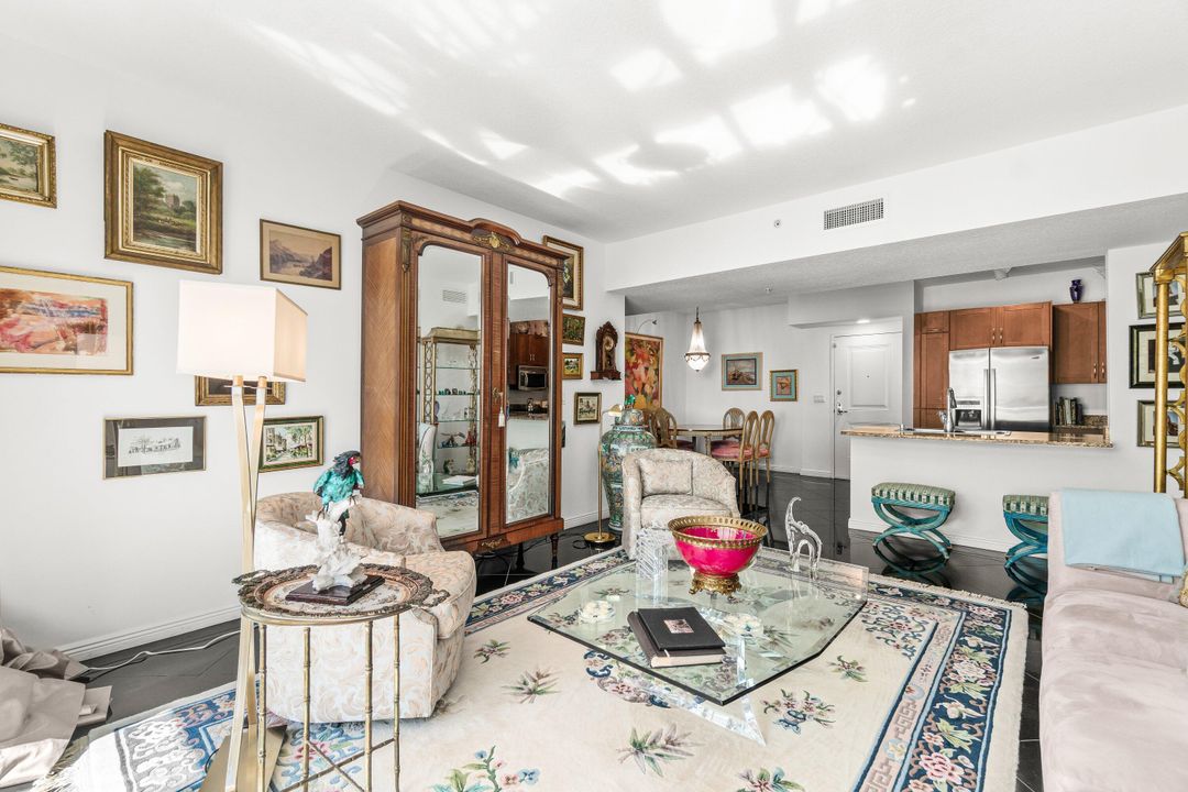 En Venta: $469,500 (2 camas, 2 baños, 1230 Pies cuadrados)