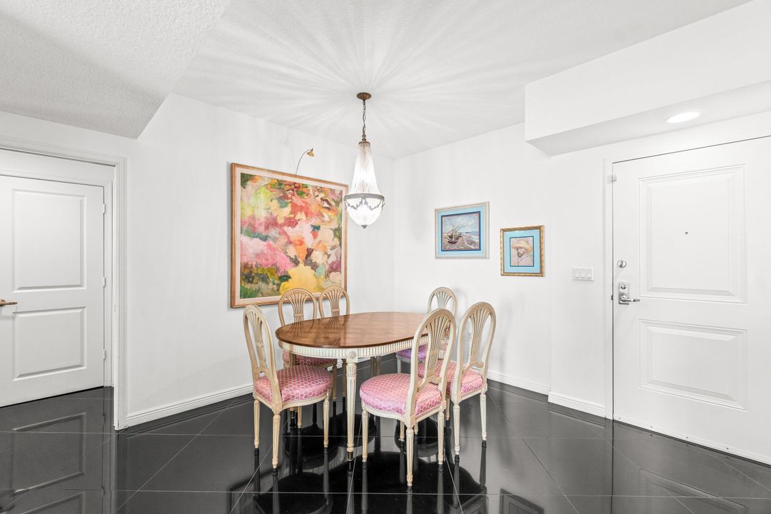 En Venta: $469,500 (2 camas, 2 baños, 1230 Pies cuadrados)