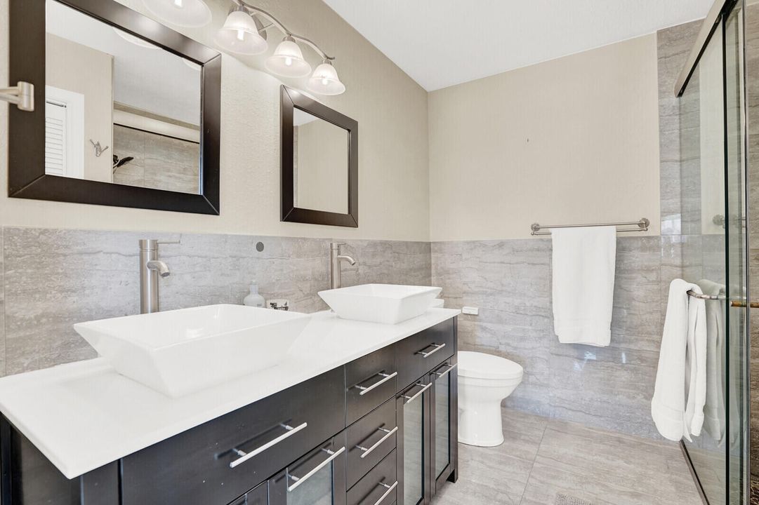 Под контрактом: $4,995 (3 спален, 2 ванн, 1765 Квадратных фут)