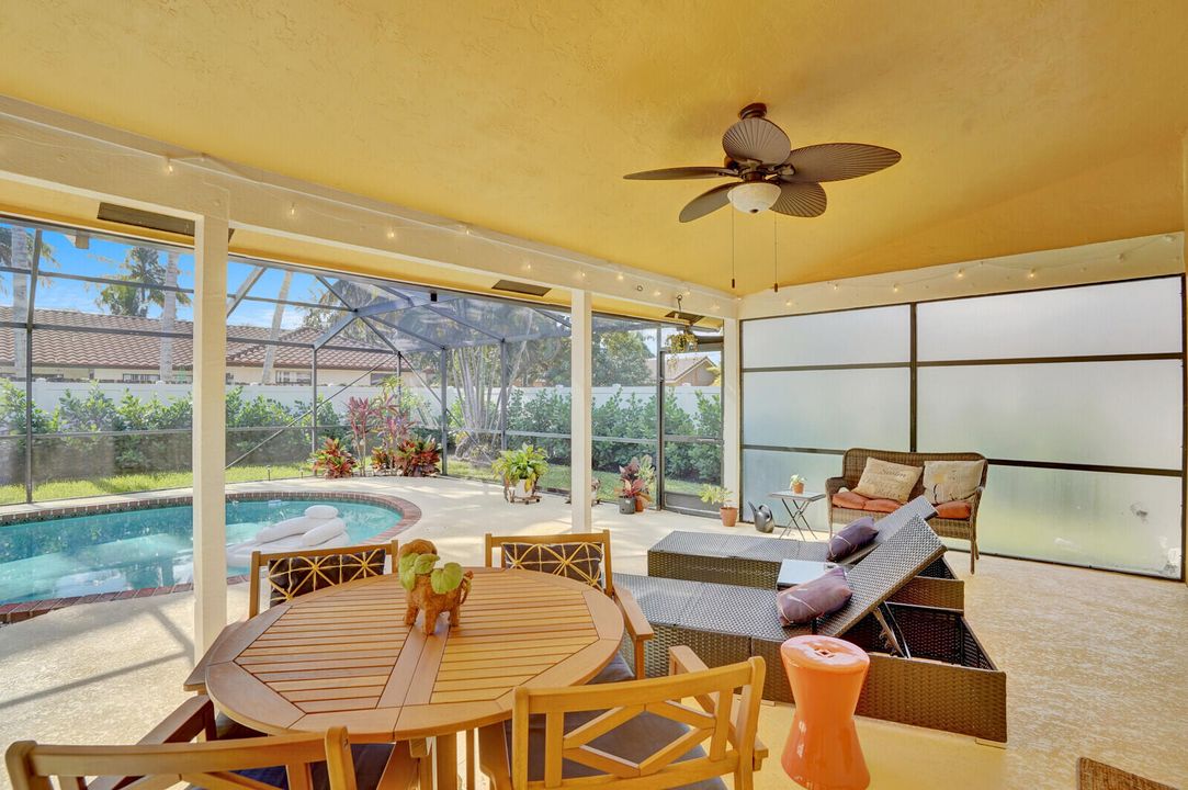 Под контрактом: $4,995 (3 спален, 2 ванн, 1765 Квадратных фут)