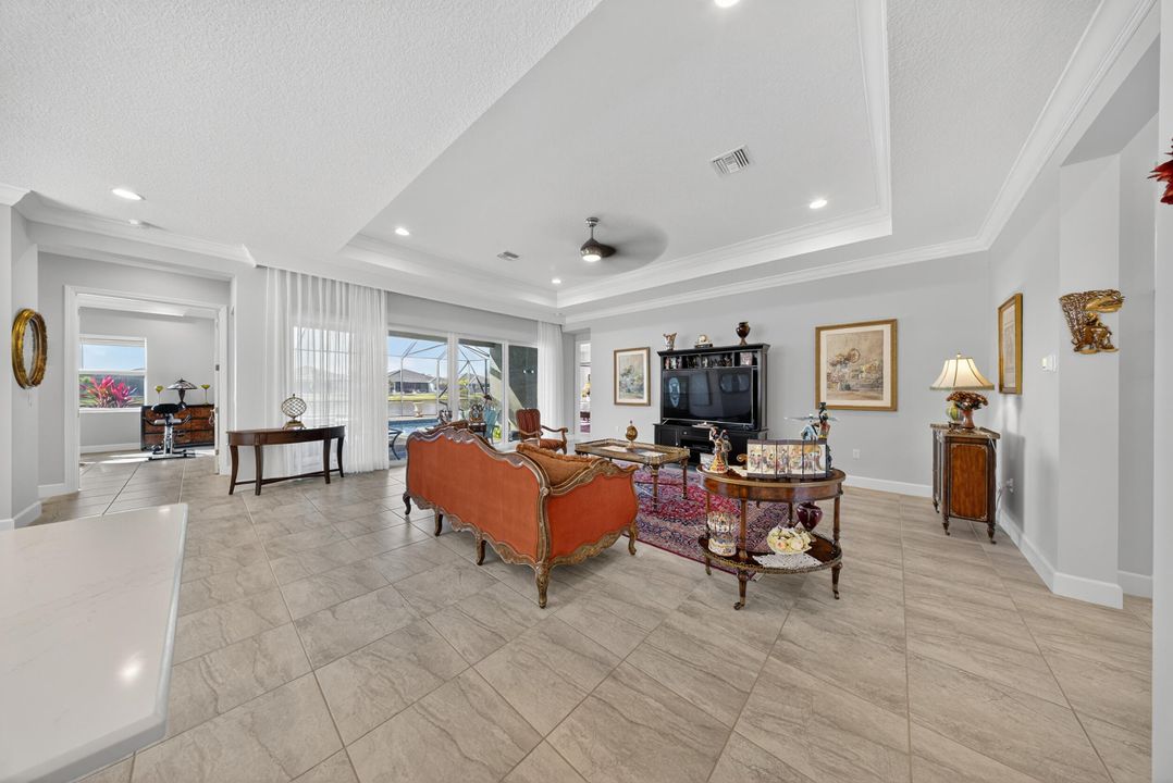 For Sale: $899,000 (2 beds, 3 baths, 2740 Square Feet)