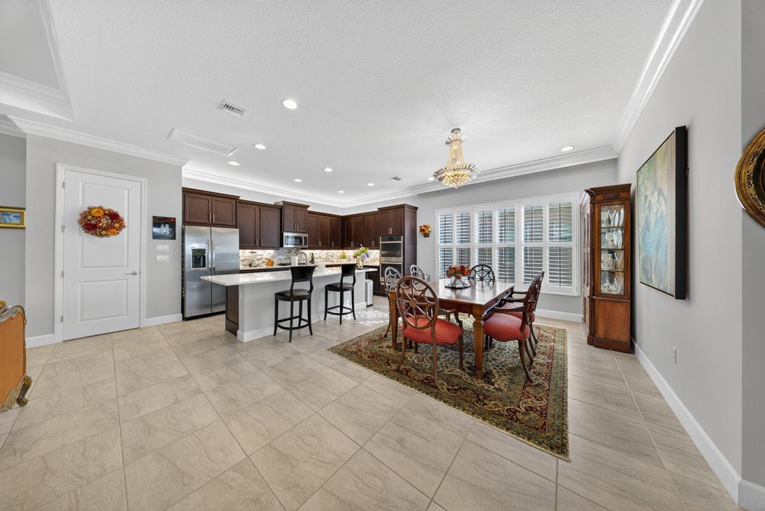 For Sale: $899,000 (2 beds, 3 baths, 2740 Square Feet)