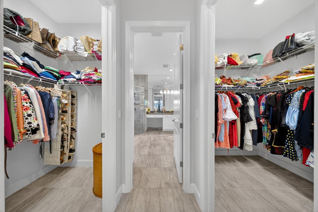 For Sale: $899,000 (2 beds, 3 baths, 2740 Square Feet)